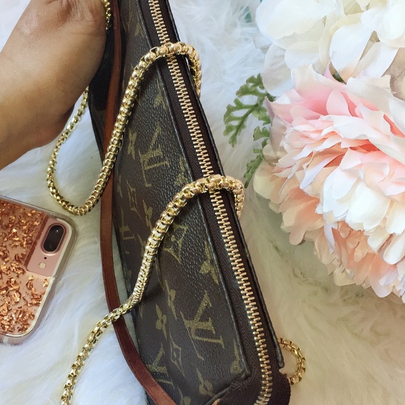 🌸🌼authentic Louis Vuitton Pochette🌼🌸 - Picture 2 of 7